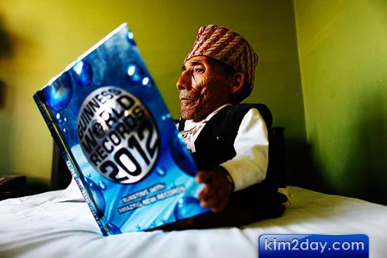 World's Shortest Man Ever 2012