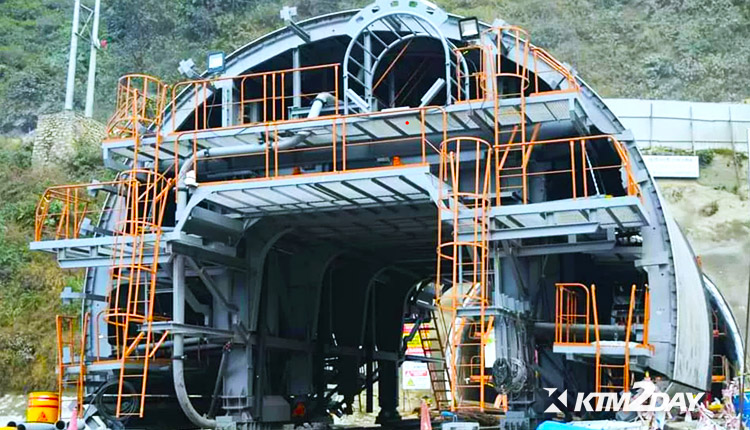 Nagdhunga-Naubise tunnel
